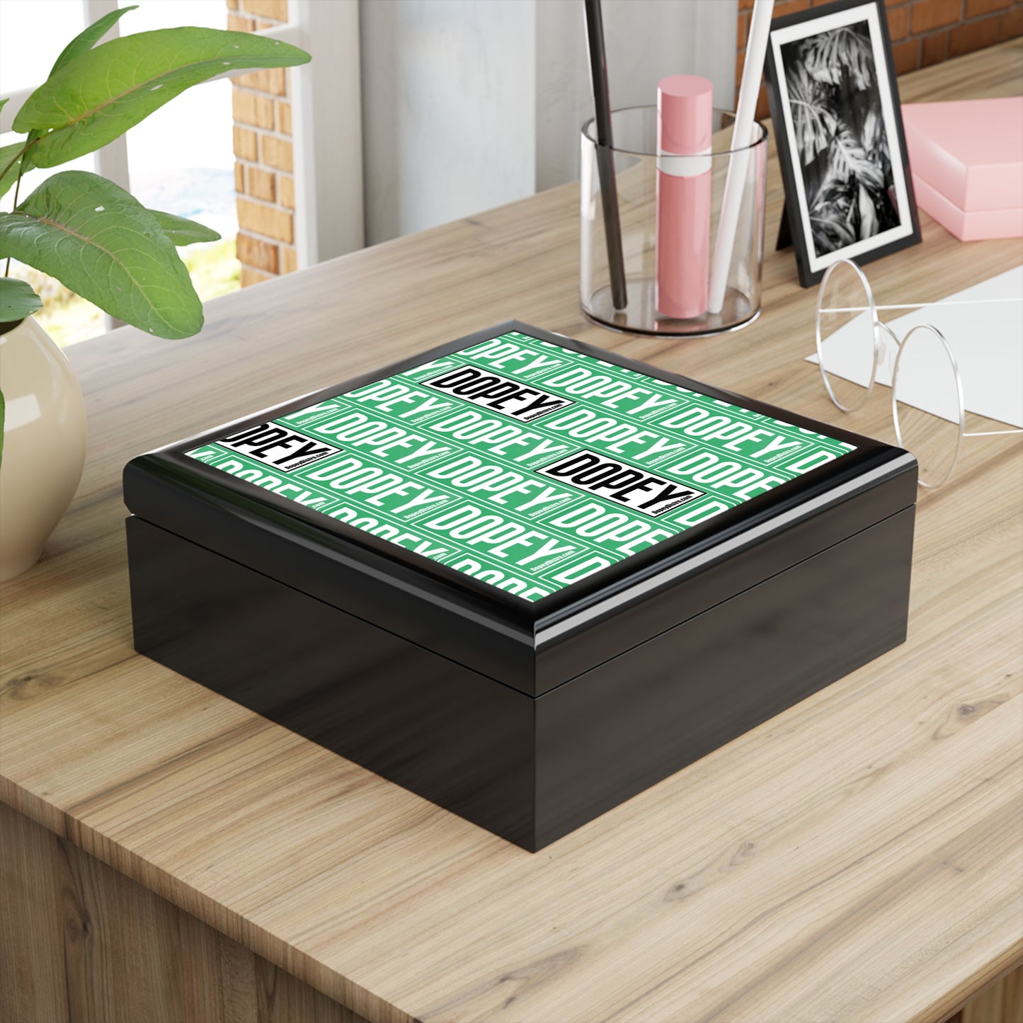 Dopey "Ima Square" Stash Box