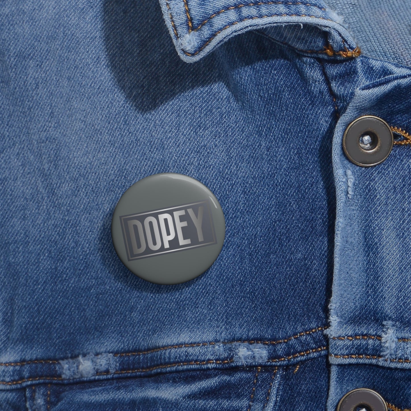 Dopey, Button Pin